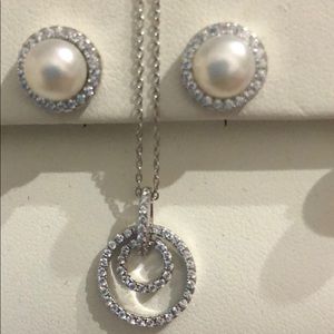 Silver sets with pearls and cz
